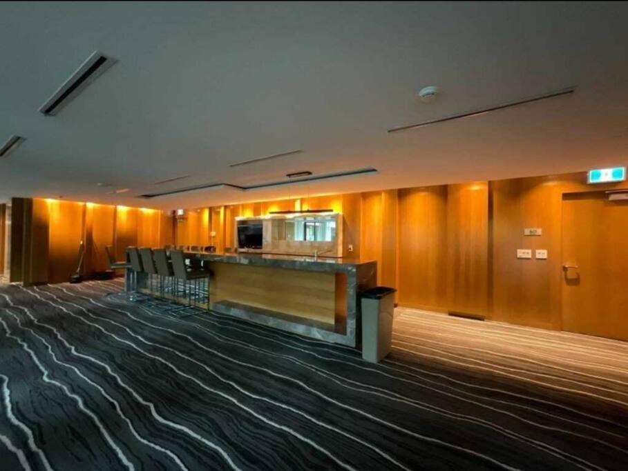 Cn Tower View With Free Parking, Pool, & More Amenities Toronto Ngoại thất bức ảnh